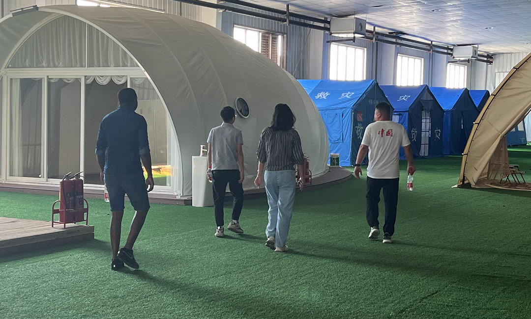 安哥拉客户到AG一飞冲天实地考察磨练制品质量